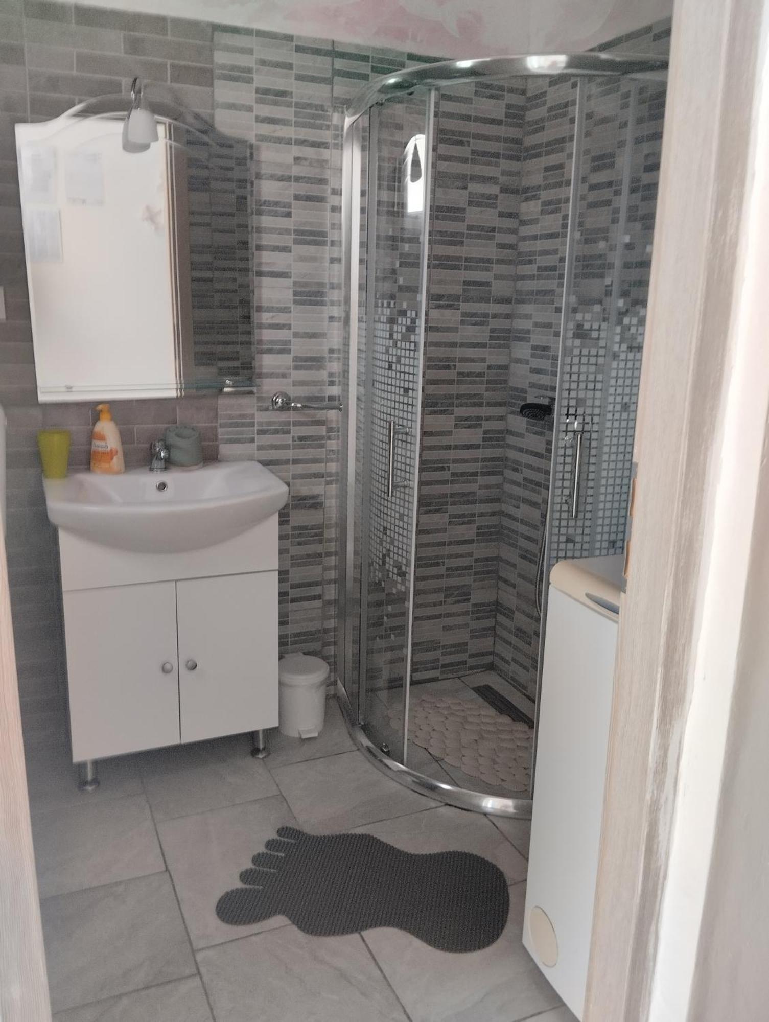 6 M, 50 M Do Plaze Apartamento Barbat na Rabu Exterior foto